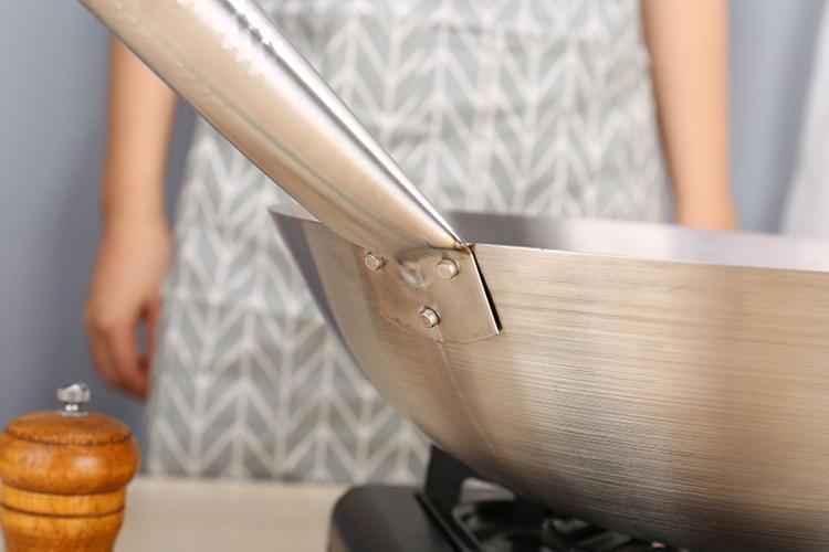 Le Asama Wok Argenté